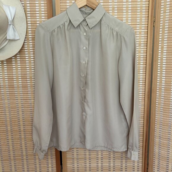 Vintage Beige Button-Up Long Sleeve Blouse - Picture 6 of 10